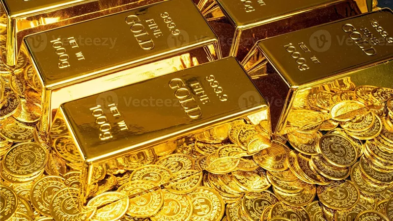 الذهب يرتفع 1.8% عالميًا بدعم تراجع الدولار والنفط وتهدئة التوترات الجيوسياسية