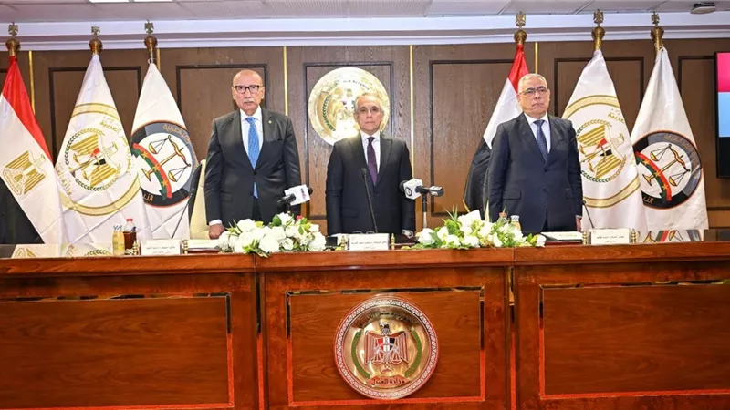 وزير العدل والنائب العام يشهدان حلف اليمين للأعضاء الجدد بالنيابة العامة