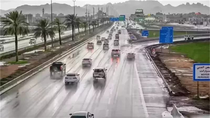 حالة الطقس في السعودية اليوم.. أمطار رعدية وسيول ورياح نشطة