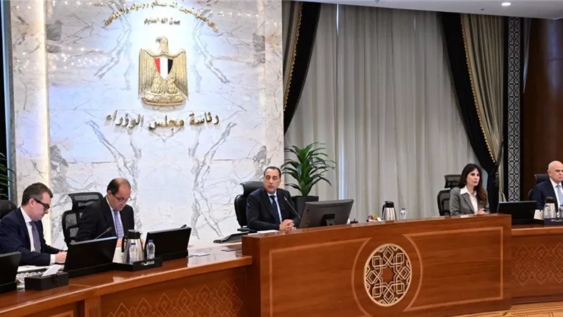 رئيس الوزراء يتابع مستجدات مشروعات المرحلة الأولى من «حياة كريمة»