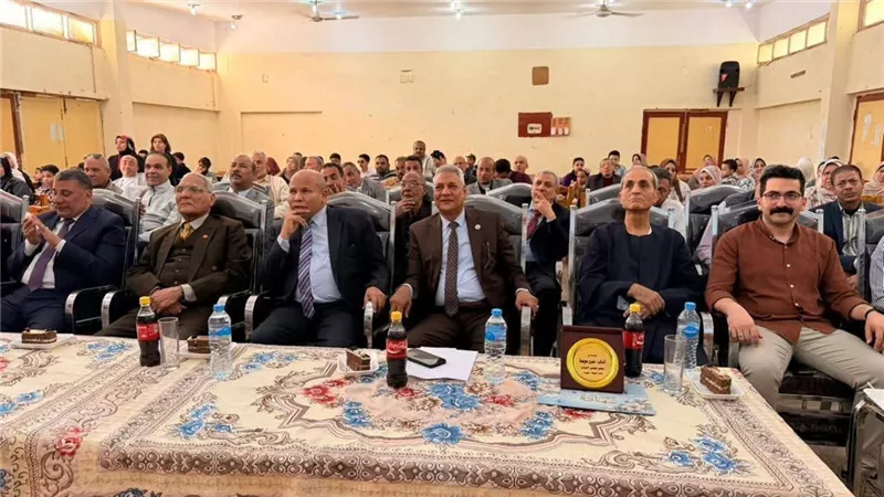 رغم تعليمات الحكومة بحظر الفعاليات.. 