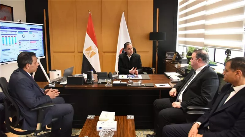 نائب وزير الصحة يناقش مع شركة «خبير» ميكنة الخدمات الصحية