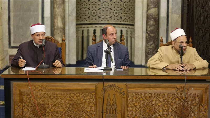 عالم أزهري: احترام التخصص والرجوع إلى أهل العلم يجعل الاختلاف وسيلة للإثراء