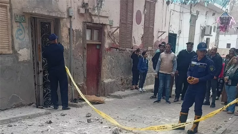  حادث مأساوي مصرع مسن إثر سقوط بلكونة عليه بالإسماعيلية