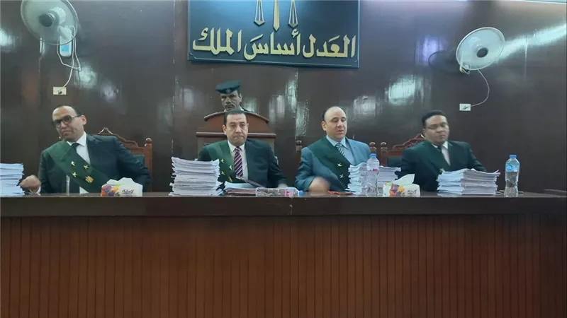 جنايات قنا تقضي بسجن متهم بشروع في قتل شقيقه سنة مع إيقاف التنفيذ