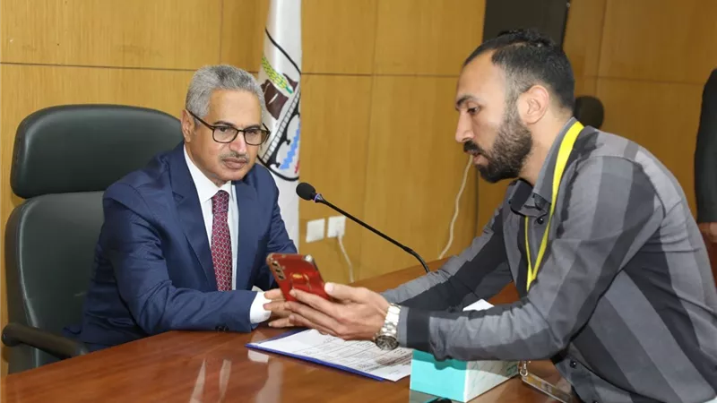 محافظ بني سويف يوجه بحلول عاجلة لشكاوى المواطنين .. ويلتقى نائب وزير المالية 