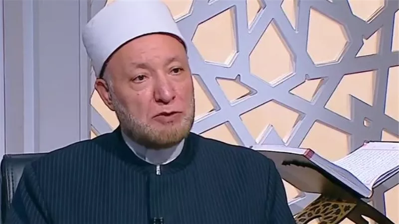 هل يجوز حرق أوراق القرآن التالف؟ أمين الفتوى يوضح الحكم الشرعي