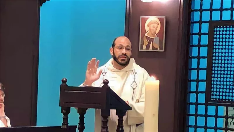 تفسير “قال الرب لربي”.. الأب جون جبرائيل يدحض ادعاءات تعدد الآلهة