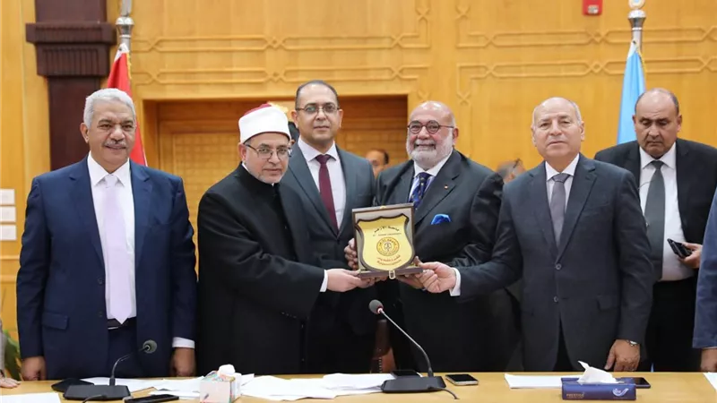 طارق رضوان: جائزة اليونان تؤكد قيمة الحوار الثقافي والتفوق العلمي المصري