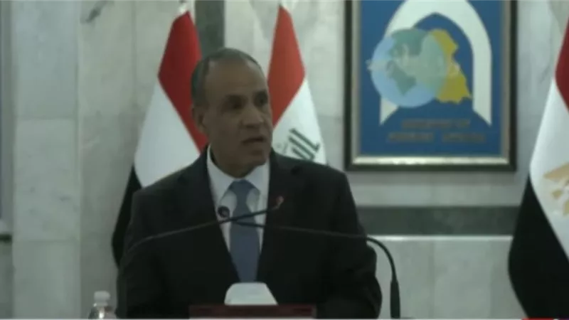 وزير الخارجية: مصر حريصة على تطوير وتعزيز العلاقات مع العراق
