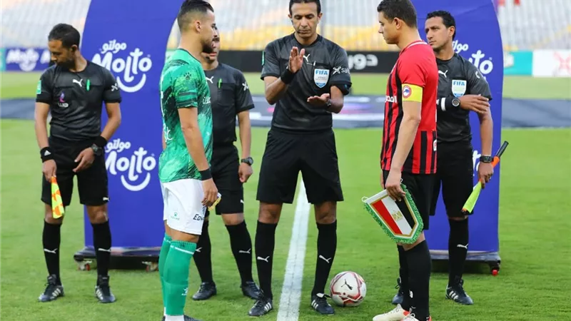 طارق مجدي حكمًا لمباراة المصري وبيراميدز في الدوري المصري