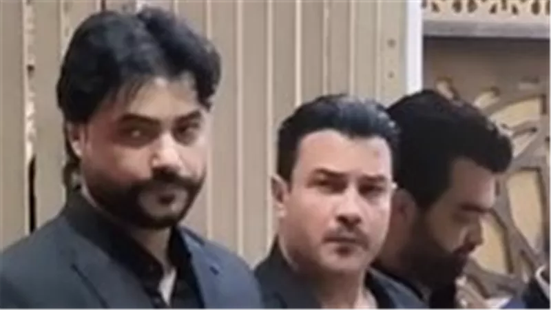 بحضور أشرف زكي وأحمد العوضي.. زخم فني في عزاء والد محمود حمدان |فيديو