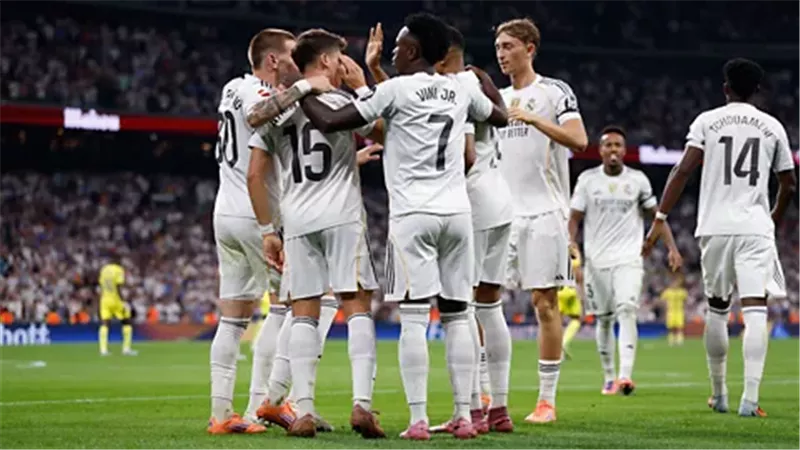 ريال مدريد يبدأ خطة الوداع باختيار خليفة كورتوا لتأمين المرمى