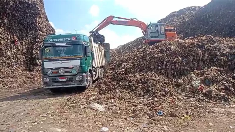 500 طن قمامة خارج الشوارع.. حملة مكثفة لرفع المخلفات وتمهيد الطرق بقرى طنطا