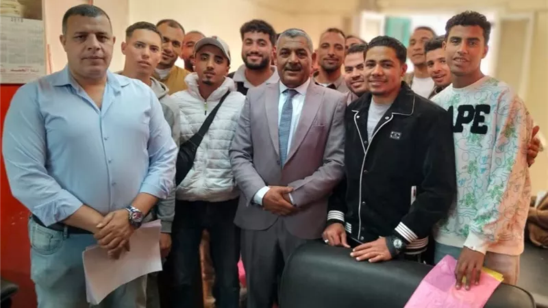 تسليم عقود عمل بالأردن لأكثر من 59 شابا في بني سويف