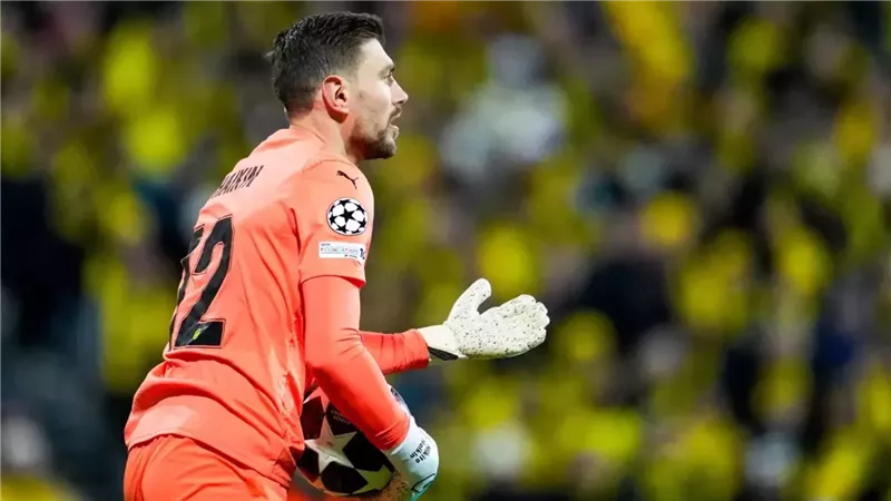 سيواجه العراق.. منتخب النرويج يعلن تجنيس حارس إسرائيلي استعدادًا للمونديال
