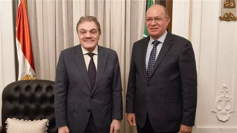 حزب الوفد يعزز صفوفه بانضمام البرلماني السابق طارق السيد