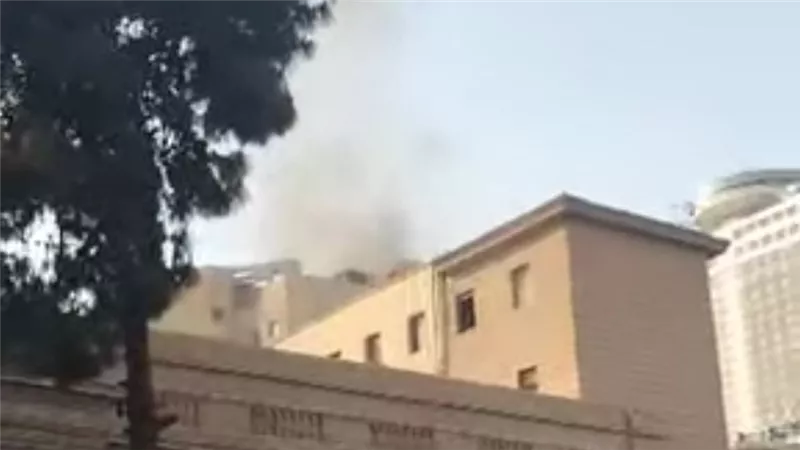ماس كهربائي.. السيطرة على حريق نشب بمستشفى القصر العيني