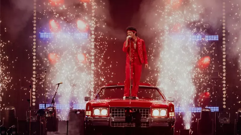 عرض أسطوري لبرونو مارس في لاس فيجاس يفتتح “The Romantic Tour”