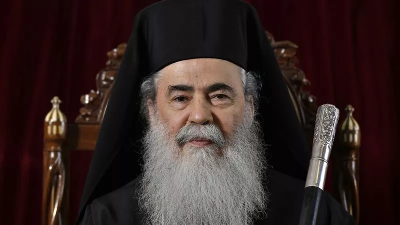 بطريرك القدس: القيامة حدث حي يتجاوز الزمن ويمنح الإنسان حياة جديدة