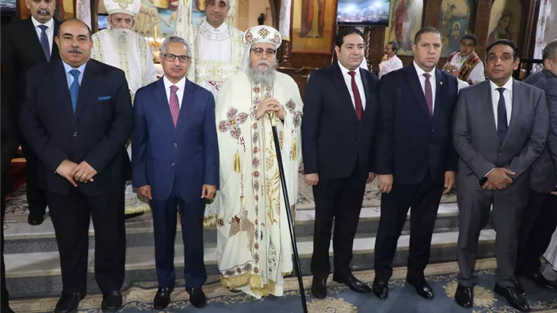 محافظ بني سويف ومدير الأمن يشهدون مراسم قداس عيد القيامة بمدينة ببا