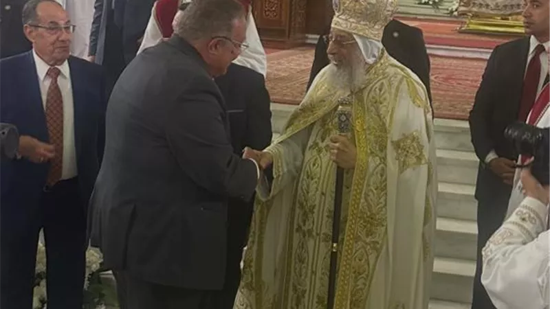 رئيس القومي لحقوق الإنسان يهنئ البابا تواضروس بعيد القيامة 