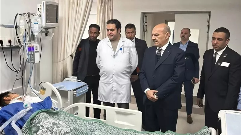 محافظ السويس يزور الطفل 