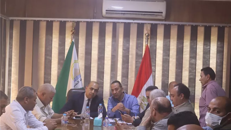 تحرك عاجل في الجيزة.. خطة جديدة لمواجهة أزمة المخلفات ورفع كفاءة النظافة