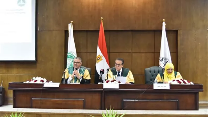 وزير الصحة يترأس مناقشة دكتوراه حول «حوكمة الطوارئ» بجامعة عين شمس