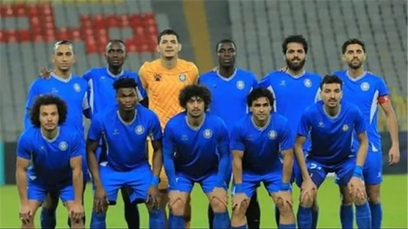 مدافع سموحة ينتقد قرارات التحكيم في مباراة الأهلي بالدوري 