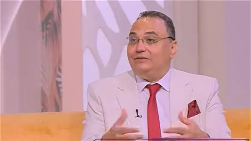 استشاري صحة نفسية يحذر: تكرار مشاهد الدماء والجريمة يصنع تبلدًا عاطفيًا
