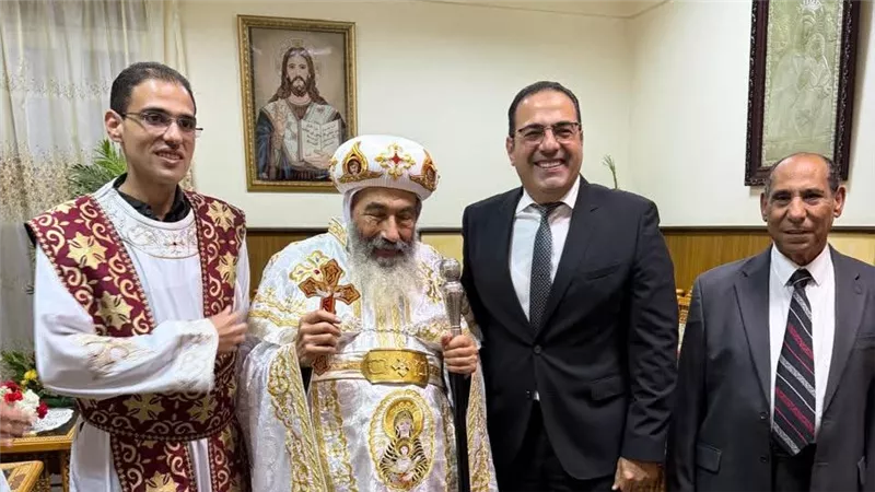 مهنئا الأقباط.. أمين المصريين بالخارج بمستقبل وطن: سنظل نسيجا واحدا 