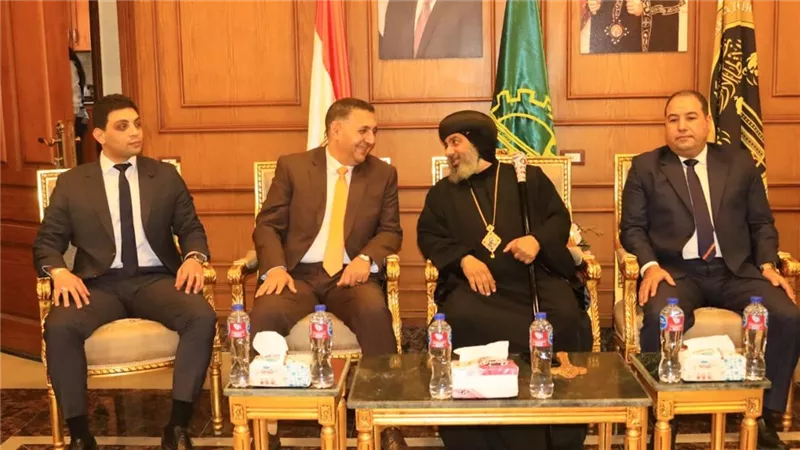 محافظ القليوبية يهنئ الأنبا نوفير أسقف شبين القناطر بعيد القيامة المجيد