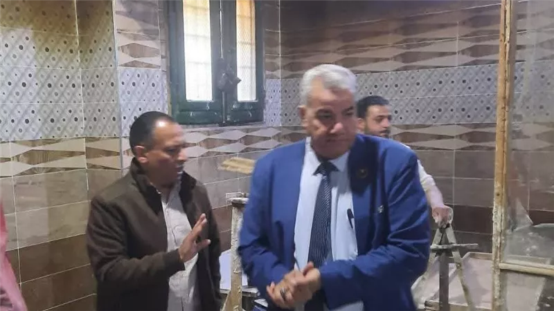حملة تموينية مفاجئة بكفر شكر تسفر عن ١٥ مخالفة مخابز و٦ محاضر لمحال أسماك 