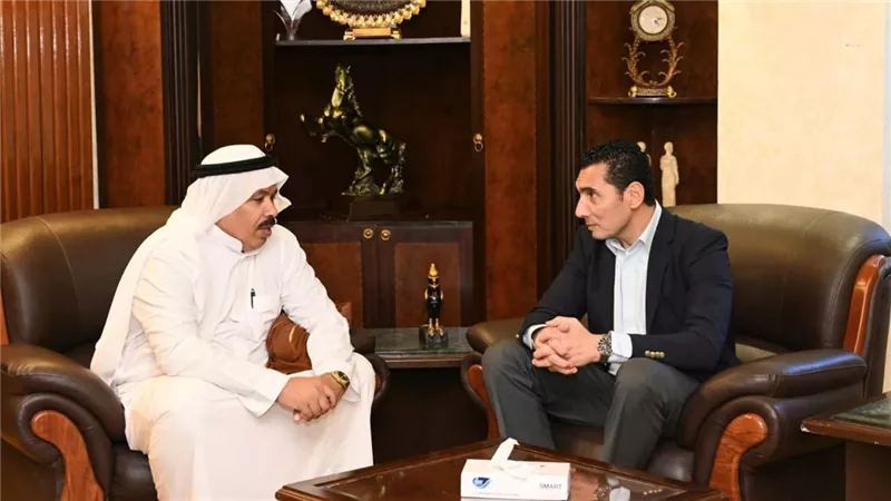 وزير الشباب والرياضة يلتقي رئيس الاتحاد المصري للهجن لبحث سبل تطوير اللعبة
