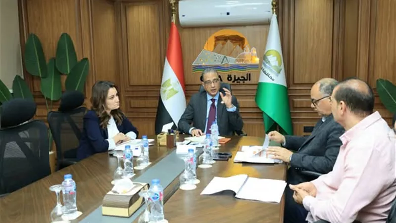 الأنصاري: تنفيذ 97% من الخطة الاستثمارية بالعجوزة وإنجاز 90% من طلبات التصالح