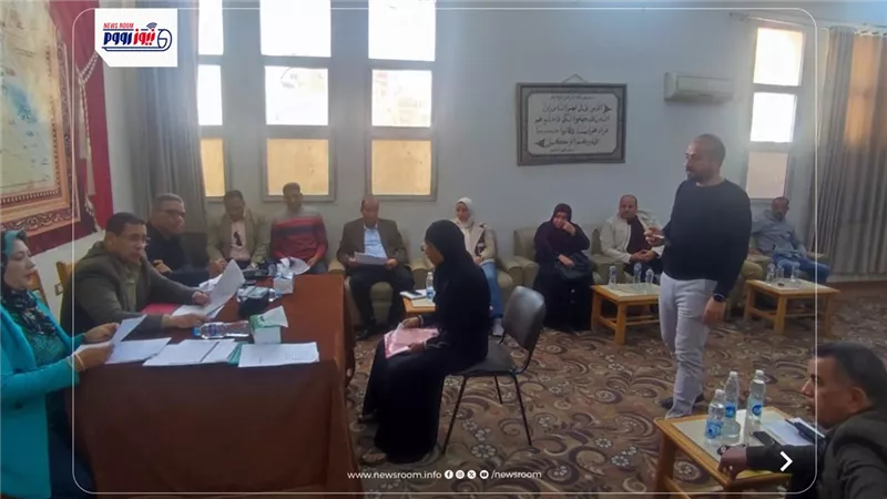 سكرتير الفيوم المساعد يلتقى 11 حالة باطسا ويوجه بإيجاد حلول عاجلة للمشاكل