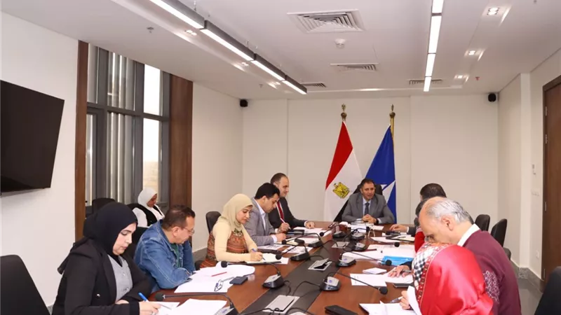 محافظ دمياط يوجه بخطة متكاملة لتطوير منظومة النظافة وتحسين البيئة