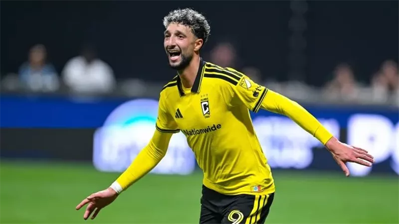الأهلي يرحب بعودة وسام أبو علي بشرط الرحيل المجاني عن كولومبوس كرو