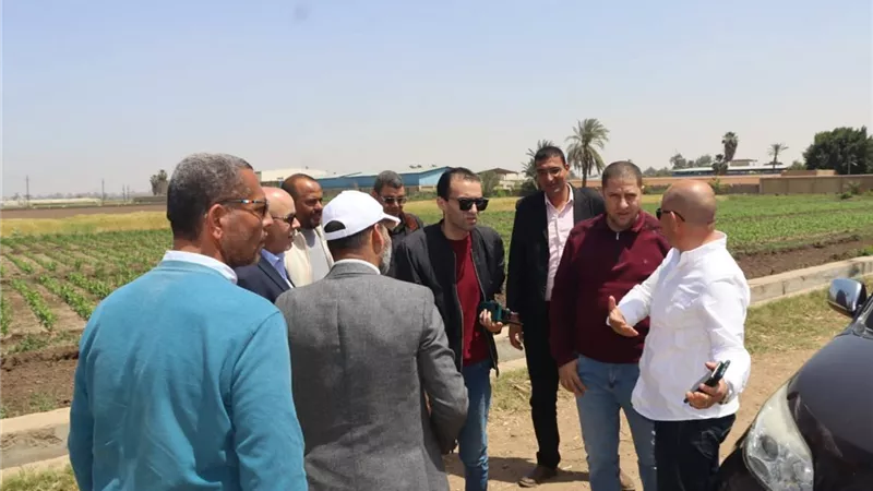 سكرتير عام بنى سويف يتفقد محطة البحوث الزراعية بسدس