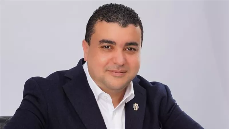 شادي الكومي يشيد بسرعة تخصيص7 وحدات لمتضرري حريق منشأة ناصر  