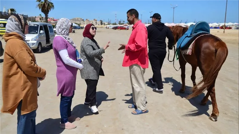  حملة مكبرة لمصادرة الدواب بشاطىء مدينة بورفؤاد خلال احتفالات شم النسيم 