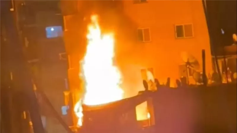 نشوب حريق أعلى السطوح بمنطقة المعادي.. وجهود مكثفة للسيطرة عليه 