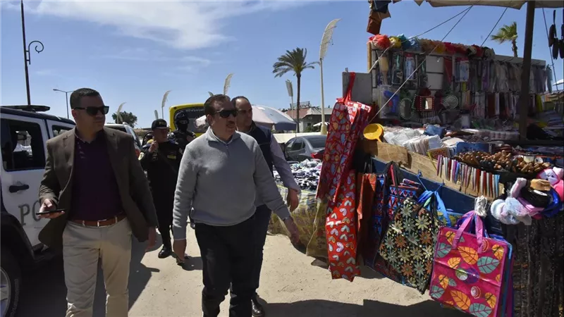 محافظ بورسعيد يشيد بجهود الأجهزة التنفيذية والأمنية خلال احتفالات شم النسيم