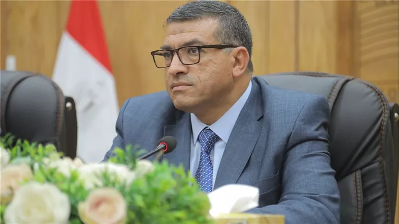 محافظ قنا يوجه بإزالة التعديات على أراضي طرح النهر بجميع المراكز 