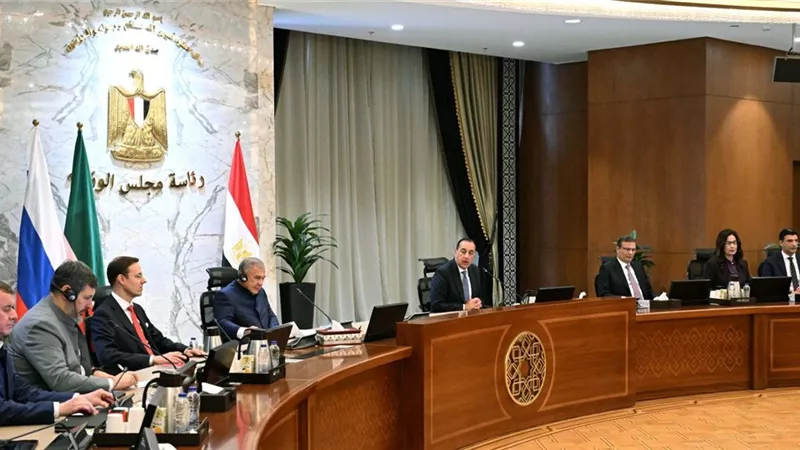 رئيس الوزراء يستقبل رئيس تتارستان لبحث تعزيز التعاون الاقتصادي والاستثماري