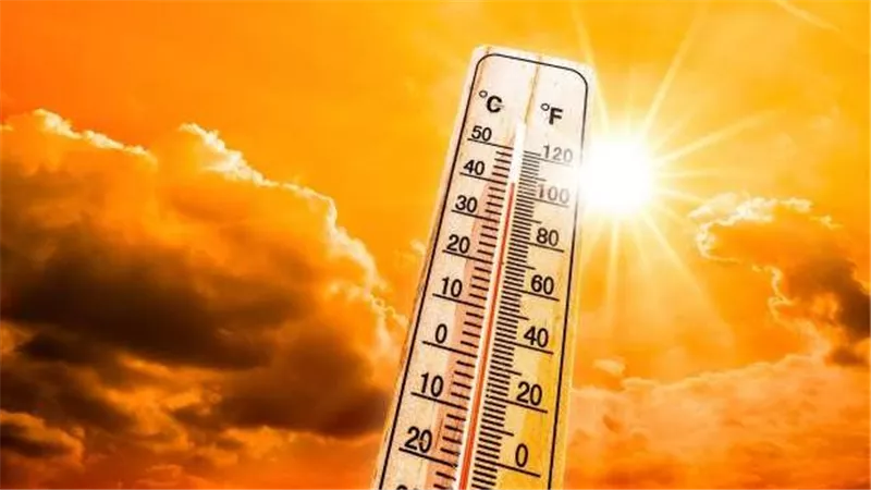 الصيف بدأ.. الأرصاد تحذر من تقلبات جوية حادة بين حرارة النهار وبرودة الليل