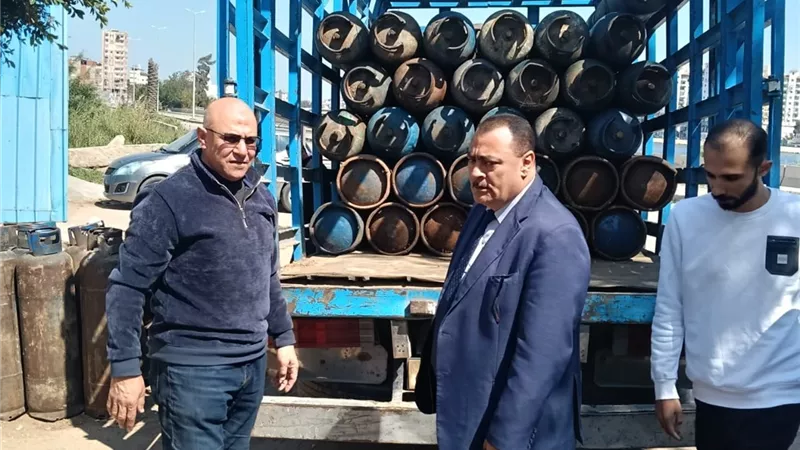 تموين دمياط تشن حملات مكثفة لضبط محطات الوقود ومستودعات الغاز