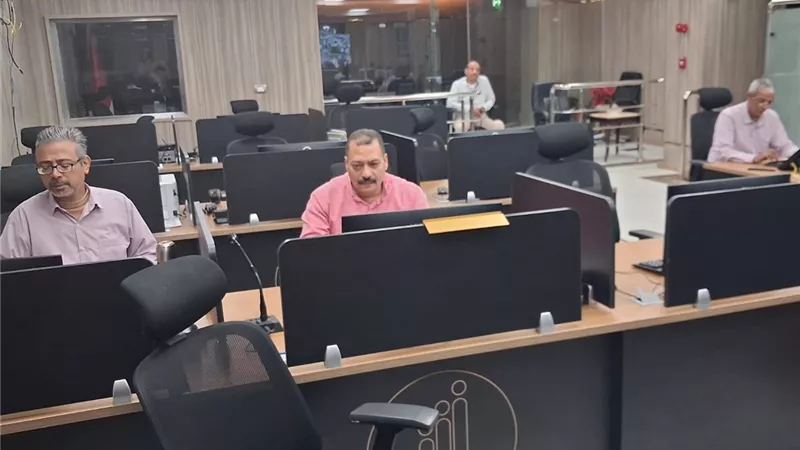 محافظ أسيوط: لا تهاون مع المخالفين.. وتشميع 41 محلًا ومنشأة تجارية