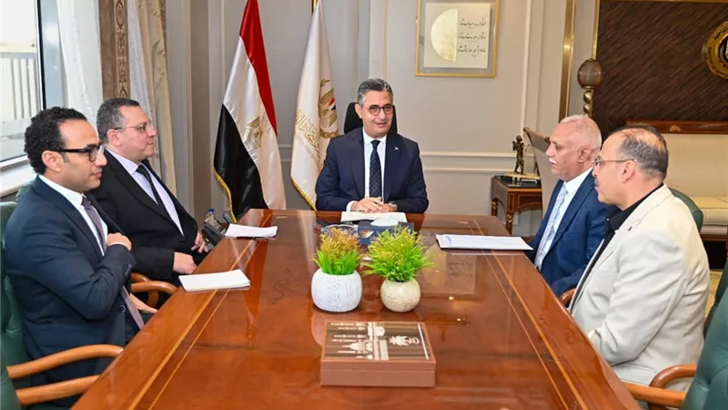 التموين تبحث تطوير منظومة التوزيع وتحديث المنافذ مع البدالين والمواد الغذائية